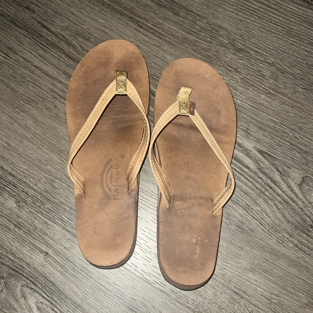 Rainbow flip flops size 7 1/2 hardly worn